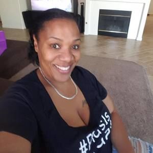 Meet your Posher, Tonia